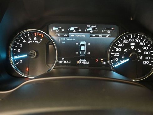 Certified 2019 Ford F150 Lariat w/ Equipment Group 502A Luxury image 11