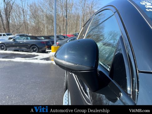 Certified 2025 Mercedes-Benz GLC 300 4MATIC image 10