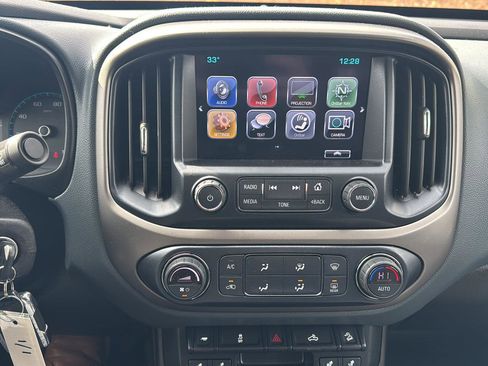 Used 2018 Chevrolet Colorado Z71 image 15