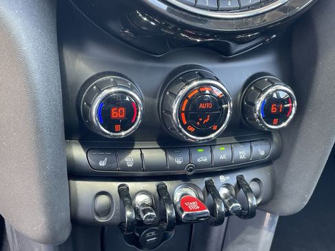 Used 2020 MINI Cooper 2-Door Hardtop image 31