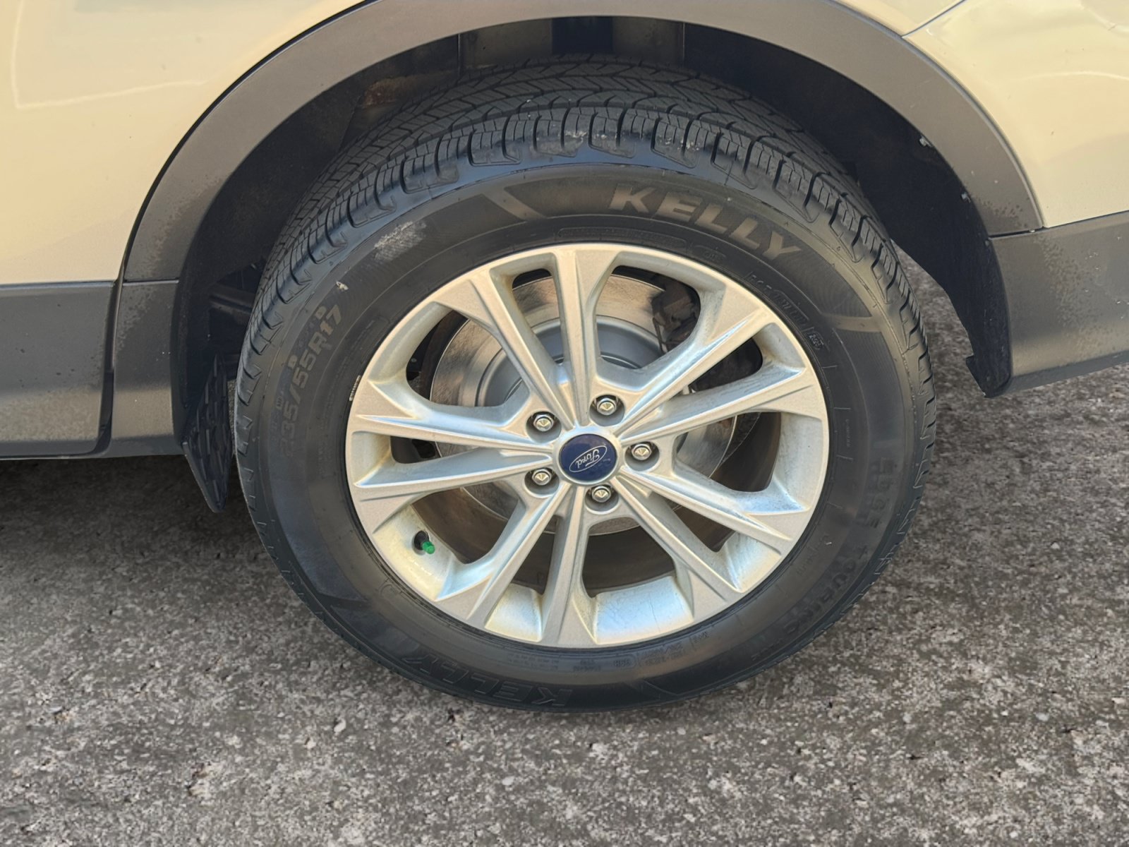 Used 2017 Ford Escape SE w/ Equipment Group 201A AWD/4WD image 13
