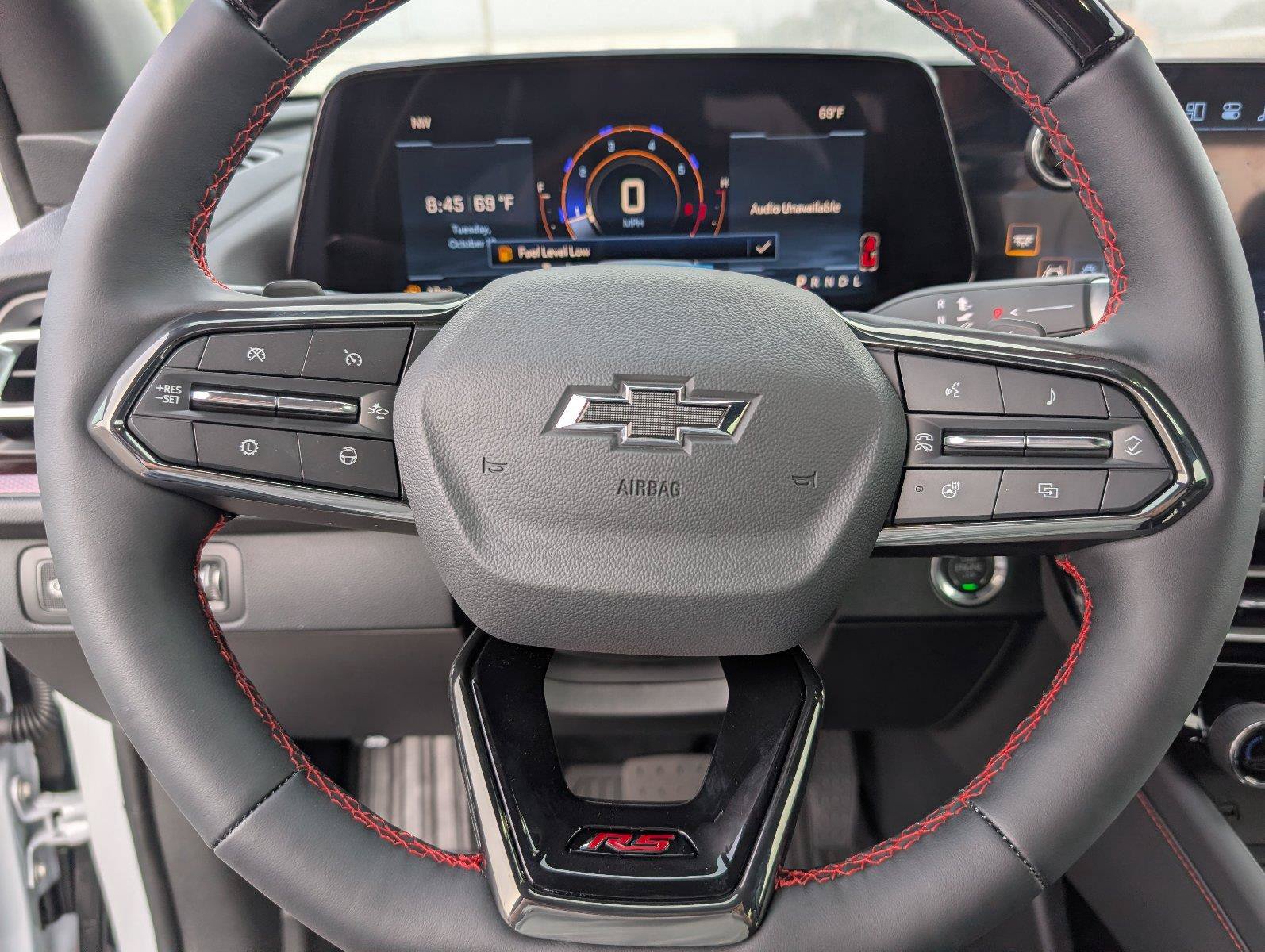 New 2027 Chevrolet Traverse RS w/ LPO, Floor Liner Package FWD image 24