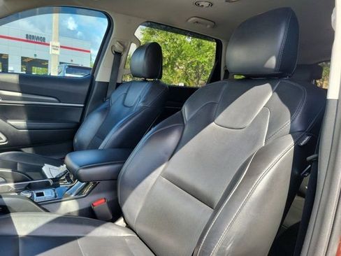 Used 2021 Kia Telluride LX FWD image 12