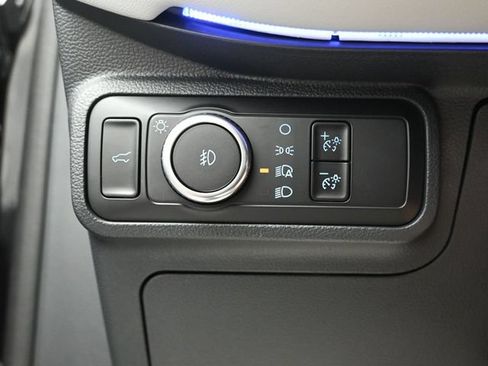 Used 2025 Ford Explorer Platinum w/ Ultimate Package AWD/4WD image 11