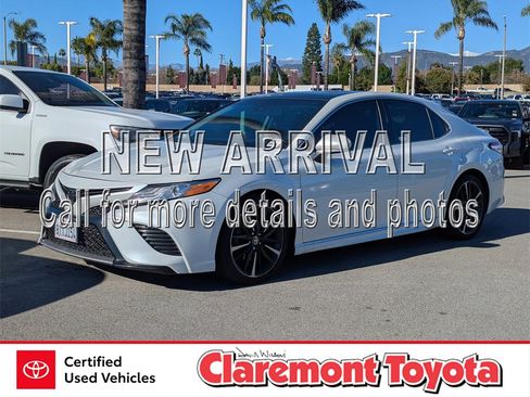 Used 2020 Toyota Camry XSE image 1