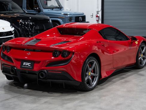 Used 2021 Ferrari F8 Tributo image 13