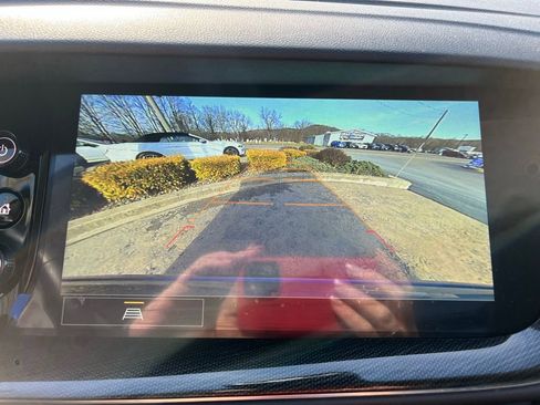 Used 2022 Buick Envision Essence w/ Sport Touring Package image 18