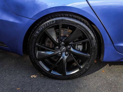 Used 2023 Genesis G70 3.3T w/ Sport Advanced Package image 6