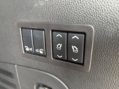 Used 2019 GMC Yukon Denali w/ Denali Ultimate Package image 45