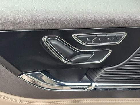 Used 2022 Lincoln Corsair FWD w/ Equipment Group 101A image 16