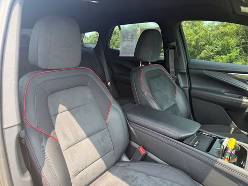 Used 2024 Chevrolet Blazer EV RS AWD/4WD image 23