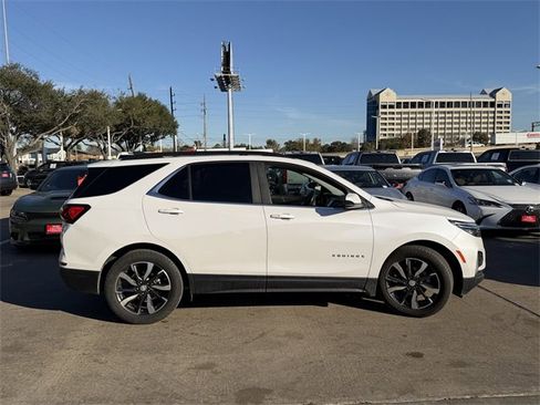 Used 2022 Chevrolet Equinox LT image 4