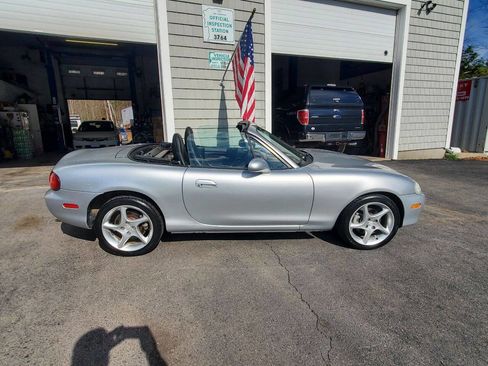 Used 2001 MAZDA MX-5 Miata LS image 8
