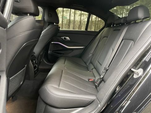 Used 2021 BMW 330i Sedan w/ M Sport Package image 15