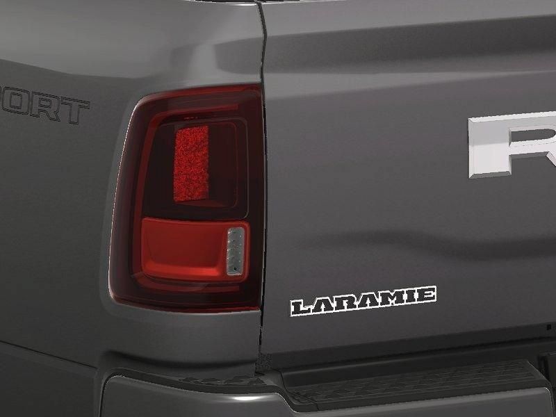 New 2025 RAM 2500 Laramie AWD/4WD image 12