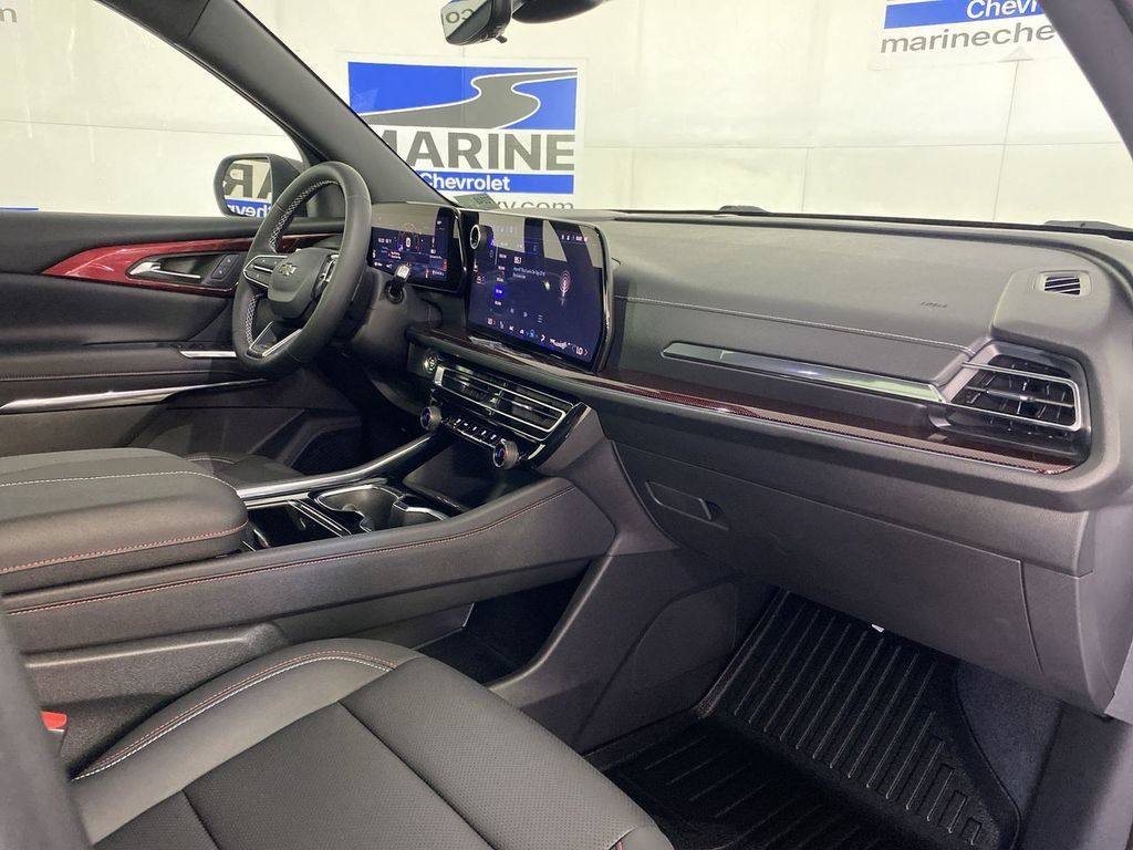 Used 2026 Chevrolet Traverse Z71 w/ Driver Confidence Package AWD/4WD image 35