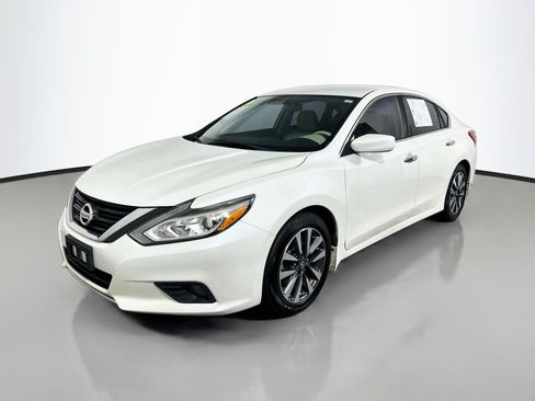 Used 2016 Nissan Altima 2.5 SV FWD image 10