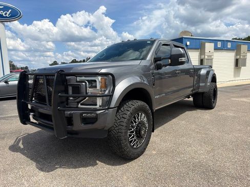Used 2022 Ford F450 Platinum w/ FX4 Off-Road Package AWD/4WD image 1