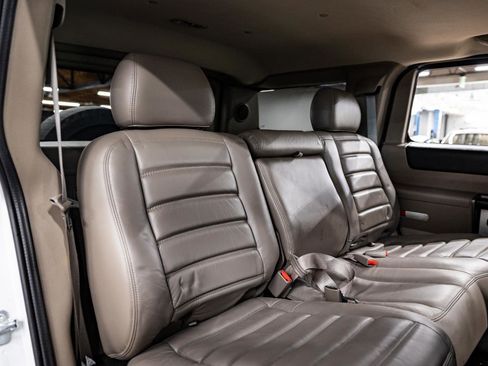 Used 2003 HUMMER H2 w/ Preferred Equipment Group image 15