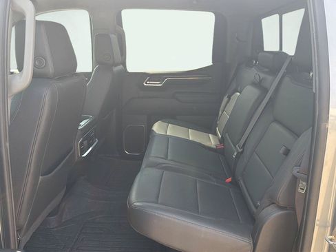 Used 2023 GMC Sierra 1500 SLT w/ SLT Premium Plus Package AWD/4WD image 7