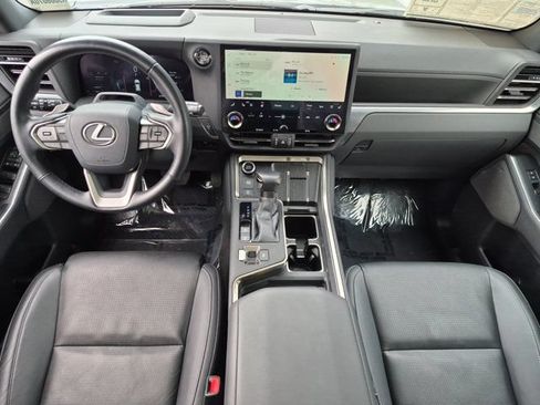 Used 2024 Lexus GX 550 w/ Accessory Package (2T) AWD/4WD image 28