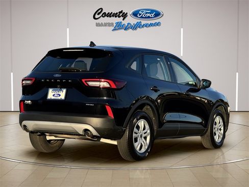 Used 2023 Ford Escape AWD image 6