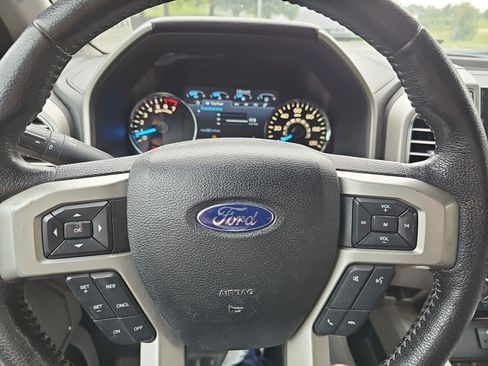 Used 2015 Ford F150 Lariat AWD/4WD image 24