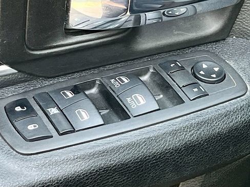 Used 2023 RAM 1500 Warlock AWD/4WD image 17