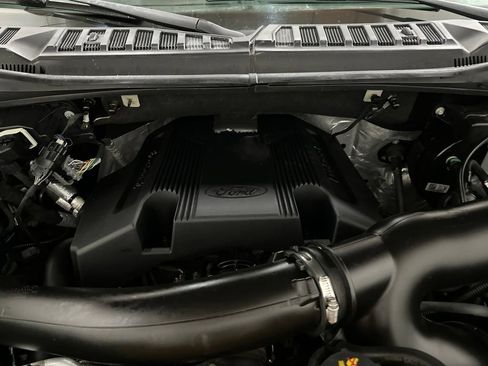 Used 2018 Ford F150 King Ranch w/ Equipment Group 601A Luxury AWD/4WD image 7