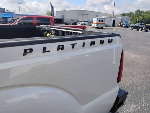 Used 2015 Ford F250 Platinum w/ FX4 Off-Road Package image 12