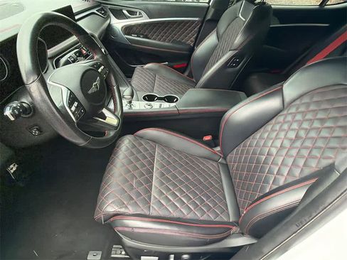 Used 2023 Genesis G70 3.3T w/ Sport Prestige Package image 10