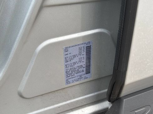 Used 2025 Nissan Pathfinder SV FWD image 32