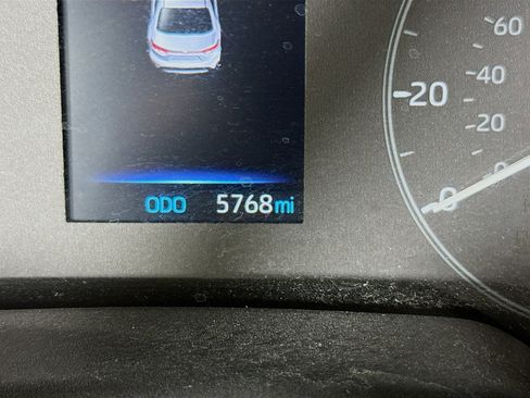 Used 2025 Toyota Corolla LE image 16