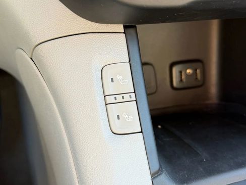 Used 2019 GMC Acadia SLT image 41