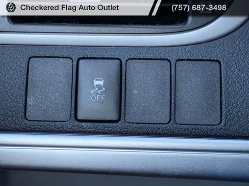 Used 2014 Toyota Camry LE FWD image 10