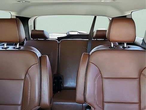 Used 2019 Chevrolet Traverse High Country AWD/4WD image 14