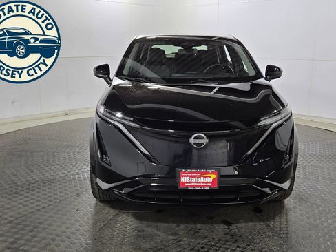 Used 2023 Nissan Ariya AWD image 2