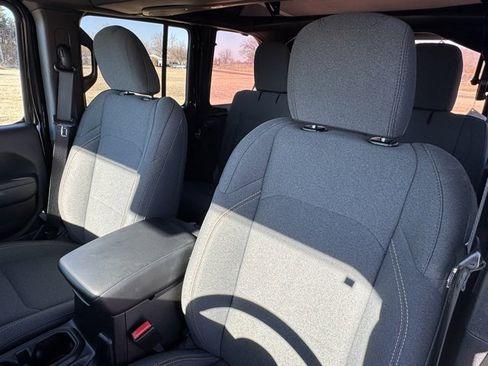 Certified 2025 Jeep Wrangler Sport S image 10
