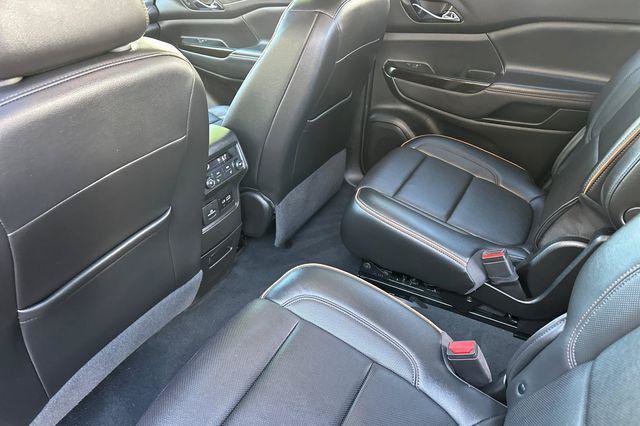 Used 2023 GMC Acadia AT4 w/ Preferred Package AWD/4WD image 12