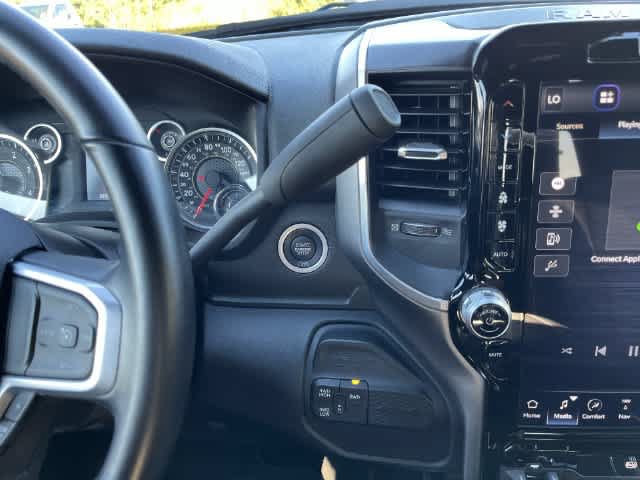 Used 2024 RAM 3500 Big Horn w/ Sport Appearance Package AWD/4WD image 28