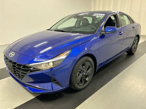 Used 2023 Hyundai Elantra SEL image 5
