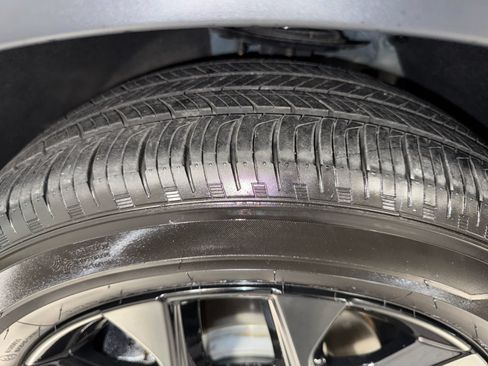 Used 2025 Honda HR-V Sport image 11