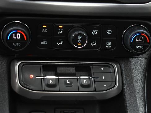 Used 2023 GMC Acadia AT4 w/ Preferred Package AWD/4WD image 21