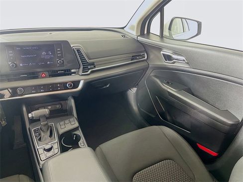 Used 2024 Kia Sportage LX image 22