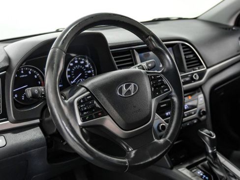 Used 2017 Hyundai Elantra Limited image 14