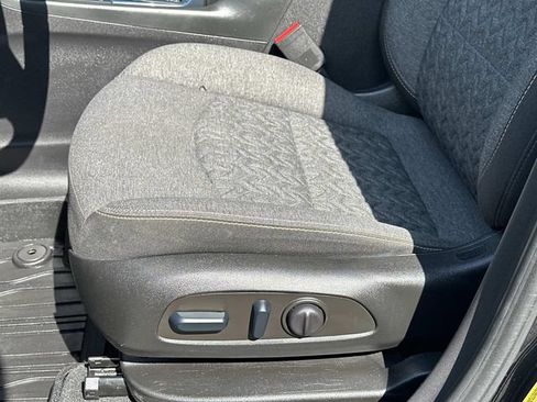 Used 2022 Chevrolet Equinox LT FWD image 16