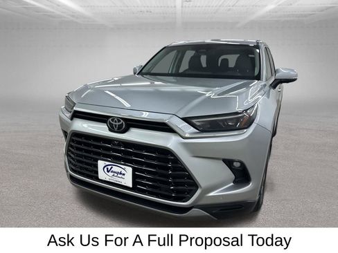 Used 2024 Toyota Grand Highlander AWD image 6