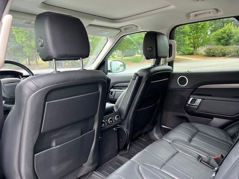 Used 2019 Land Rover Discovery HSE AWD/4WD image 15