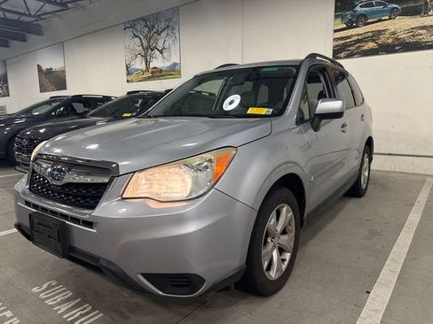 Used 2015 Subaru Forester 2.5i Premium w/ All-Weather Package AWD/4WD image 5