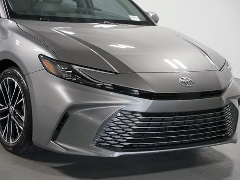 Certified 2025 Toyota Camry XLE FWD image 4